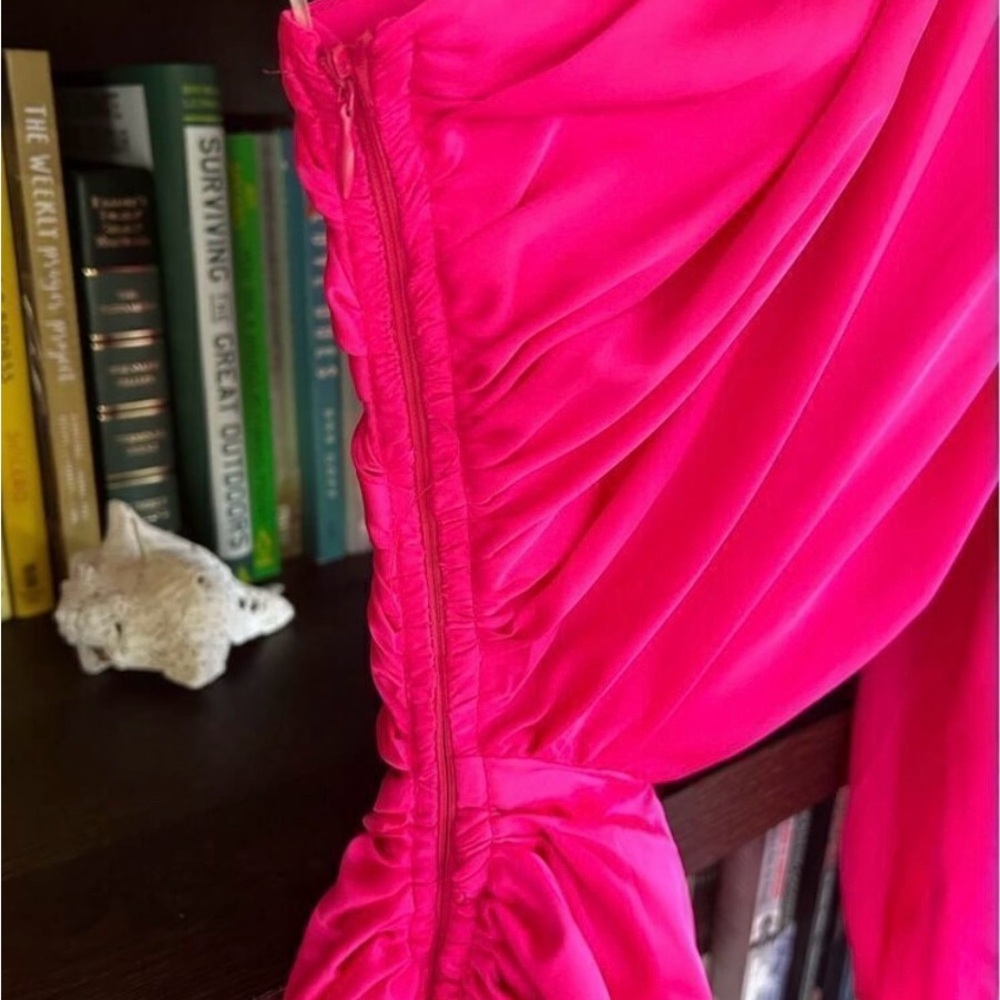 NWT GiGi’s Elegant Hot Pink One-Shoulder Dress XS - Picture 9 of 10